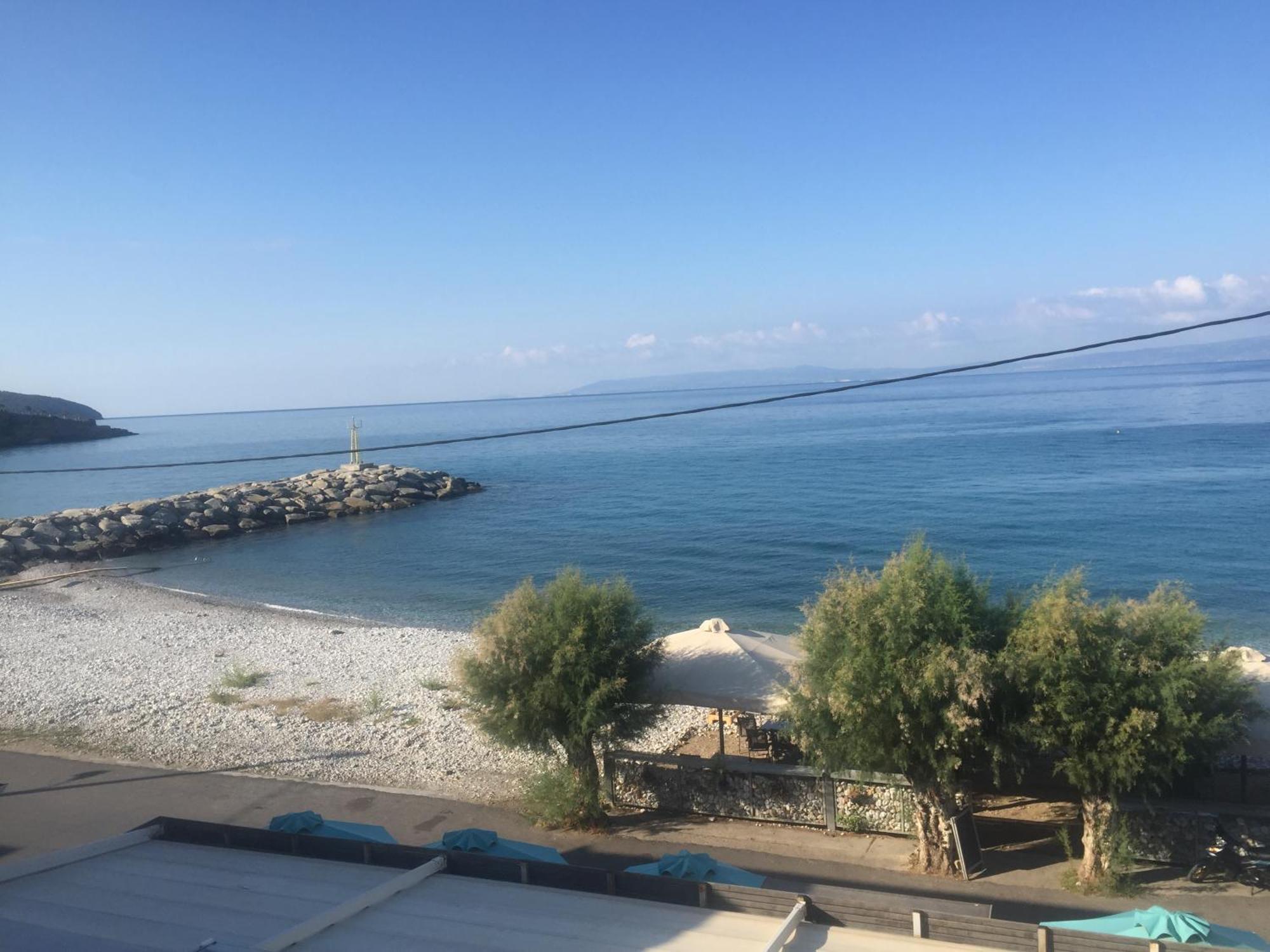 Agali 1 Superior Maisonette Каламата Экстерьер фото